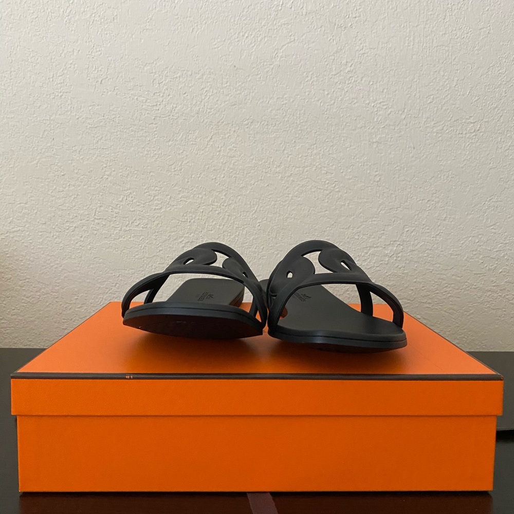 Hermes Aloha Rubber Sandals - Picture 6 of 16